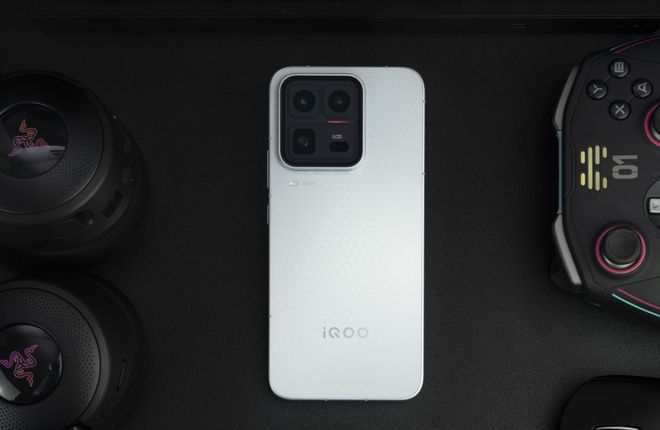 iQOO 15 Ultra����ȫ�ع⣺��Ļ�����ܡ���ۣ�����û���__iQOO 15 Ultra����ȫ�ع⣺��Ļ�����ܡ���ۣ�����û���