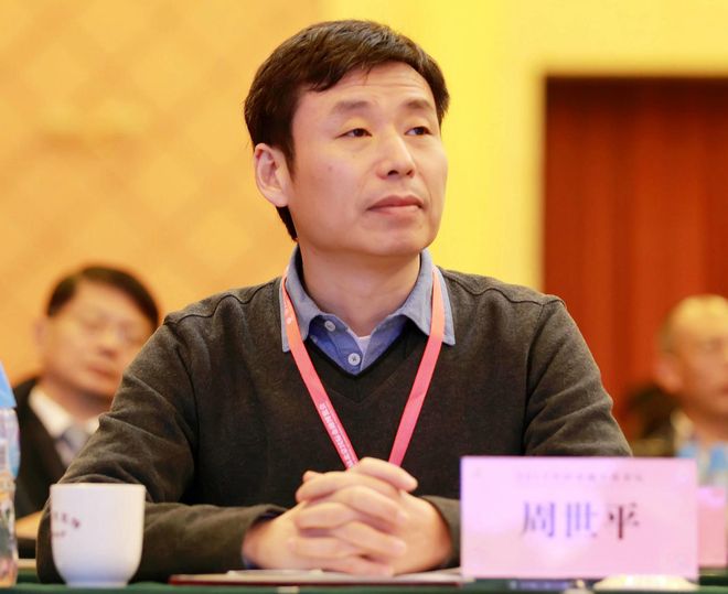 ����4��࣬�������̸������º���ϵ�״������ˣ�Ͷ���߳ơ����Ǯһ�����ġ�__����4��࣬�������̸������º���ϵ�״������ˣ�Ͷ���߳ơ����Ǯһ�����ġ�