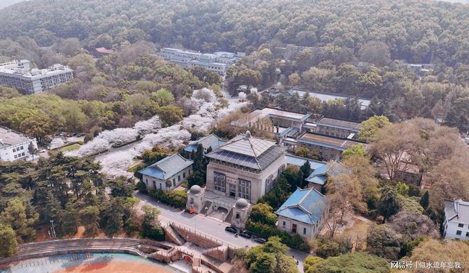 �人��ѧ��У__�����人��ѧ