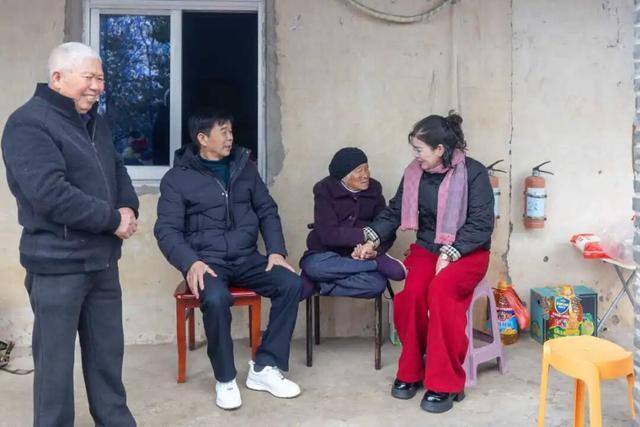 _���������չ����̽�ʲô����_���Ӿ���Բ��������Բ