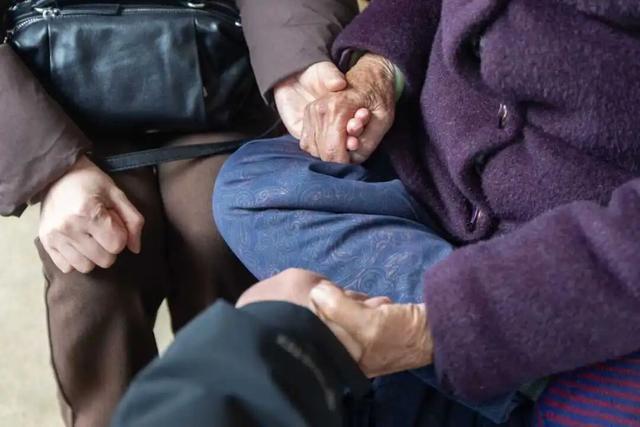 _���������չ����̽�ʲô����_���Ӿ���Բ��������Բ