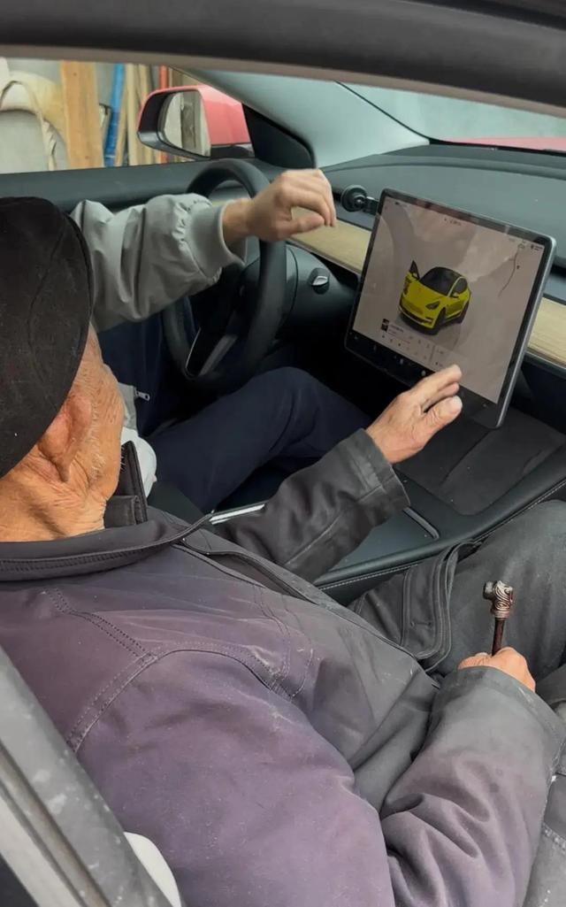 ��ɳ��¥С���Ӧ����35�򣺿�¥׬��15�򣬻�����׬��20������Ϊ�˷���ؼҿ�үү��Ҳ�ܵ����ܽӻ�