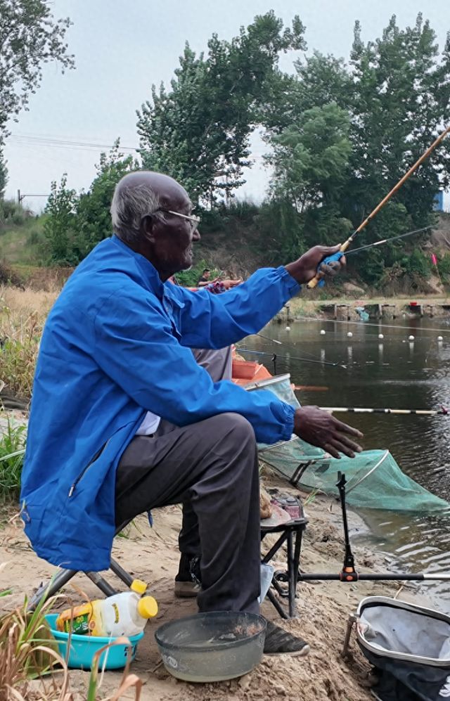 �ӱ������ۡ��ڴ�ү��ȥ������