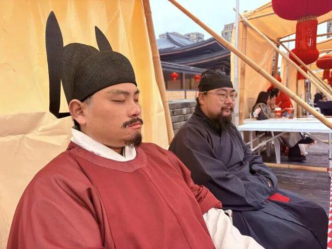 ÿ��7���𴲻�ü�����ӣ�����1Сʱ�ϵ��ٰ��½��ǣ�ɽ��00��С����겻�ؼң����ں��ݵ�����ԽǮ����_ÿ��7���𴲻�ü�����ӣ�����1Сʱ�ϵ��ٰ��½��ǣ�ɽ��00��С����겻�ؼң����ں��ݵ�����ԽǮ����_