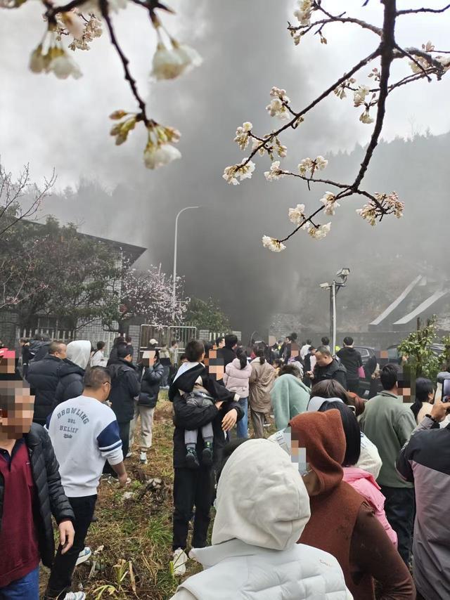 ����33�����Ӵ���������̻�ը��