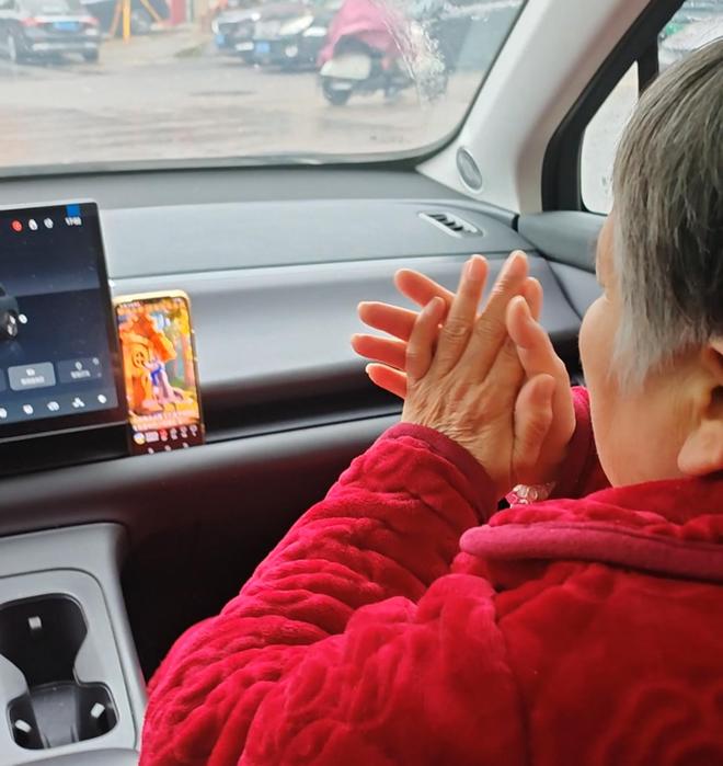 ������Ҫ�е�������Ȼ˭�չˣ�����ɳ���Ӵ�������������Լ���ж�ȫ����1��������˵�__������Ҫ�е�������Ȼ˭�չˣ�����ɳ���Ӵ�������������Լ���ж�ȫ����1��������˵�