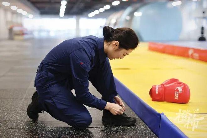 �人����00��Ԯ��Ů��_���ݿս�Ů��_