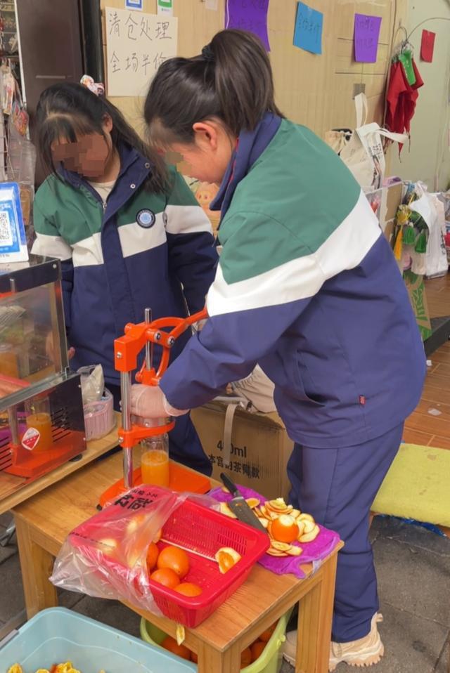 _��н100Ԫ����12��Ů���򹤣�Ů����4��Ԫѹ��Ǯ�����ľߵ��Ӷ����_��н100Ԫ����12��Ů���򹤣�Ů����4��Ԫѹ��Ǯ�����ľߵ��Ӷ����