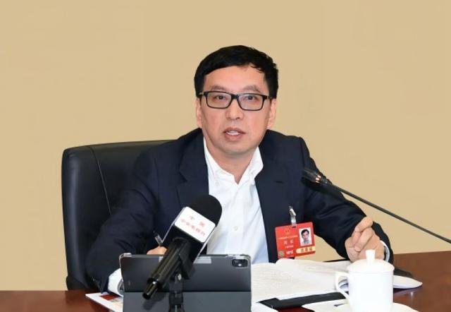 ȫ���˴�����������Ƹ����³���ʵ