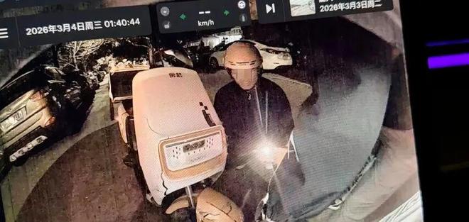 �賿����������С��׷β�γ����