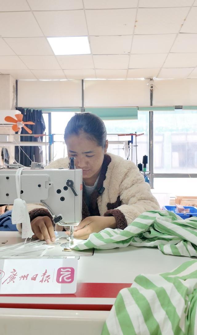 ���������ϰ帺����_�����ڴ�¥װb����Ƭ_