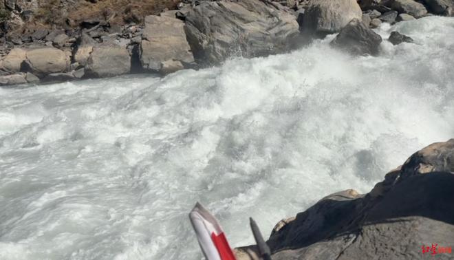 ��Խ�Ŵ���ѧ������__����СŮ��������Ƶ