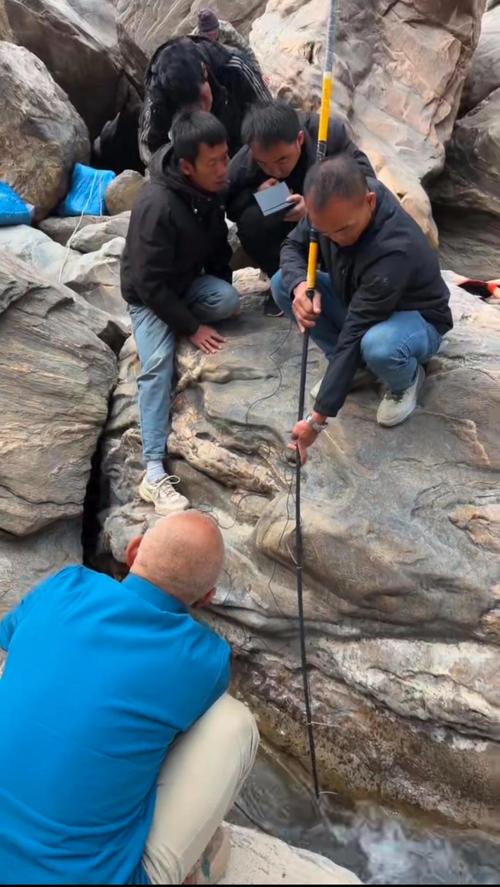 ����СŮ��������Ƶ_��Խ�Ŵ���ѧ������_