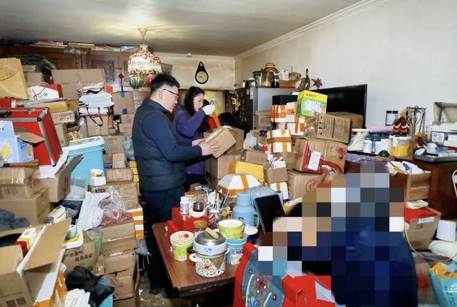 _ΨһŮ��ȥ���󣬰�Ѯĸ�׻������ݽ���������������ڼҶѻ���ɽ��30������������12Сʱ������10�೵����_ΨһŮ��ȥ���󣬰�Ѯĸ�׻������ݽ���������������ڼҶѻ���ɽ��30������������12Сʱ������10�೵����