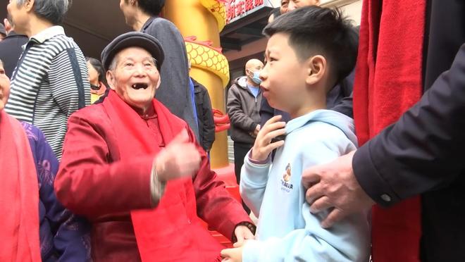 �ϲ�һ��Ϊ�������˷�10��Ԫ���ٽ�������Ů��29����ϯ��ף���������ֻ��ϲ������ɲ����轱������Ӫ��Т�Ͼ��׷�Χ_�ϲ�һ��Ϊ�������˷�10��Ԫ���ٽ�������Ů��29����ϯ��ף���������ֻ��ϲ������ɲ����轱������Ӫ��Т�Ͼ��׷�Χ_