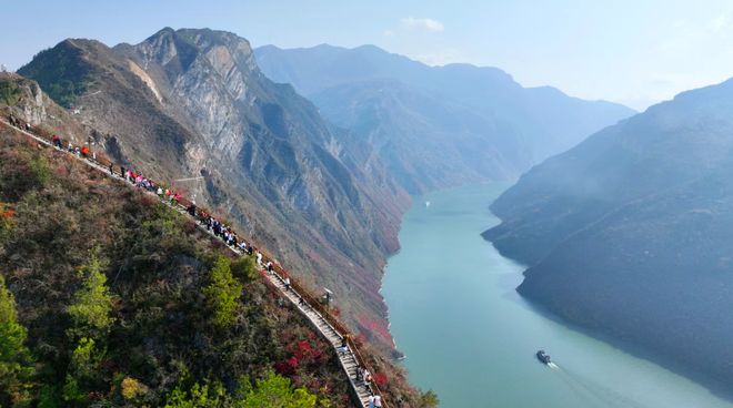 ��ɽ��Ů����_��ɽ��Ů�۾�̨_