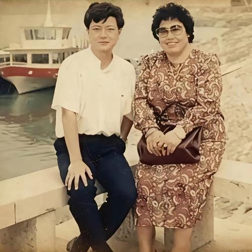 �������غڰ���è_�ڰ׿�ͨ���º�Ӱͷ��_