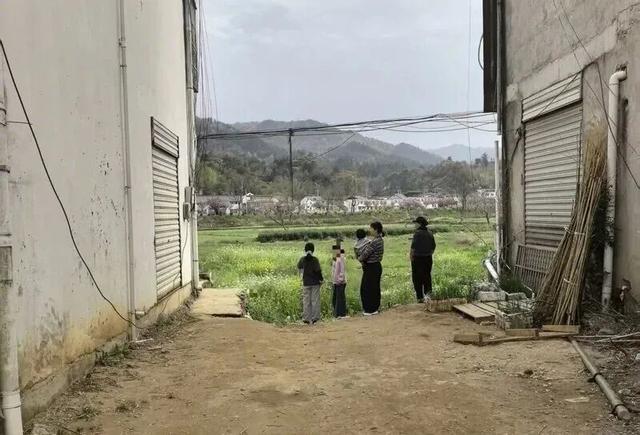 _����Ů�ӻ�˫��̥_����˫��̥