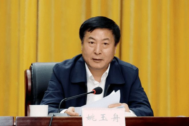 ��һ���������飬����ǰ��������