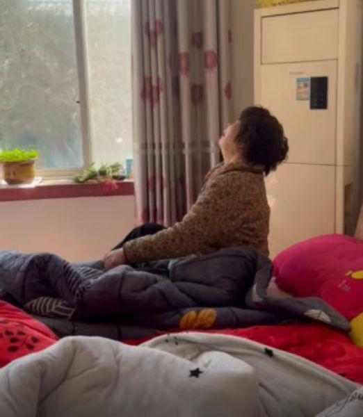 _���ӿ������ײ�˱�����_����������ײ��Ů����Ƶ