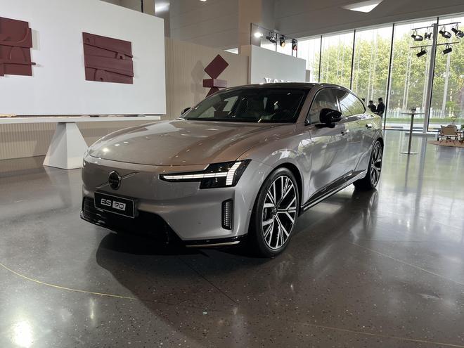 �ݱ�xj����ȫ���콢����ȡ��_�ֶ���xc60�͵��ϰ�_