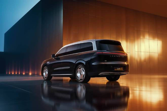 18.99����ȫ�ߴ��콢SUV�������ڳ������� ����D19��������̵����翪��