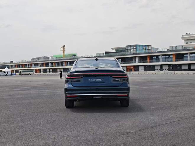 �ͺ�2L����ټ���5.4s������ ������ҫ7Ԥ��11.28����