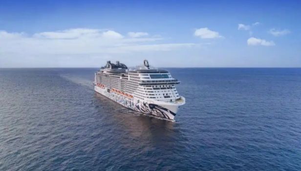 �����ϰ�һ�����£�MSC��Ů��˳��ͨ������