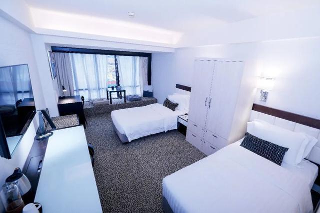 5�򸰸���ѧ������λû��