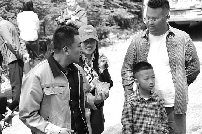 _��ɫɽ�����ز���ʲô��_��ɫ̽��·��