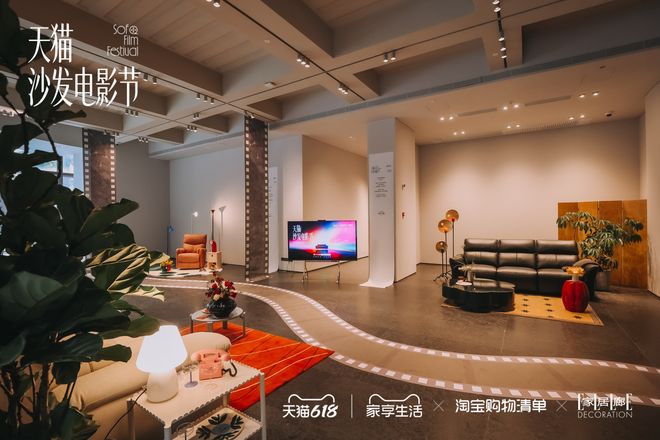 �Ҿ�������ʽ���롰�¹������塱ʱ����Դ��ľ���½��èɳ����Ӱ�ڣ���ʵľ��ѧ���ܾӼҹ�Ӱ�³���