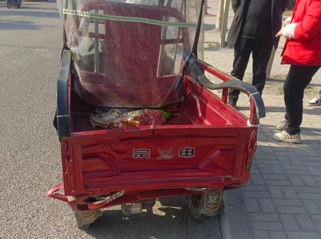 ���˳�������ô��ο_���˱�ײ��ο������_
