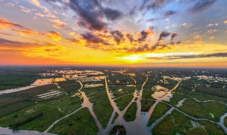 �й�������͵ĳ��У�ÿ��